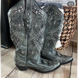 5.5 W Coral western boots gray with glitter